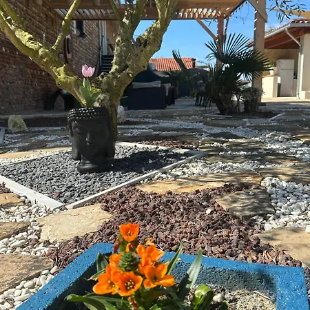 D'hotes Doux Brazil Bed & Breakfast *